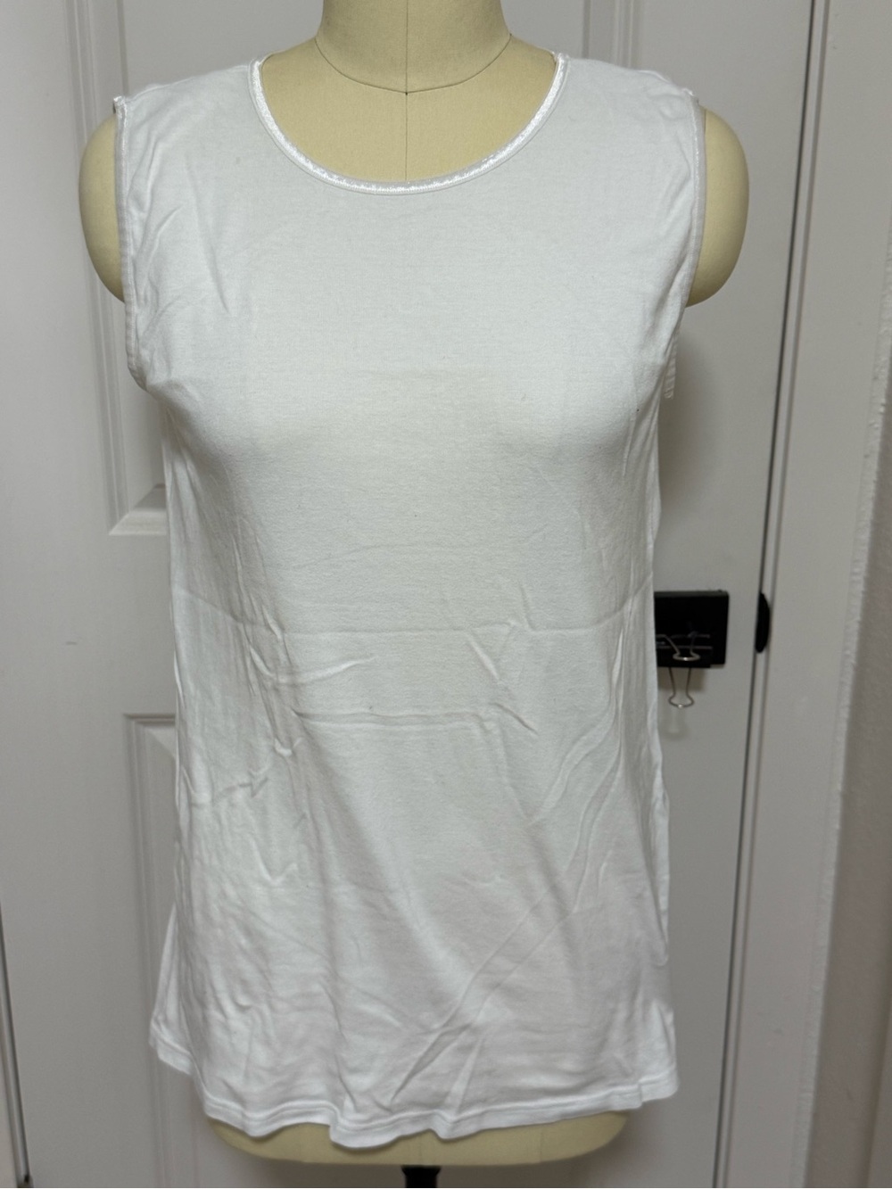 XL Women’s White Tank Top - Great Condition